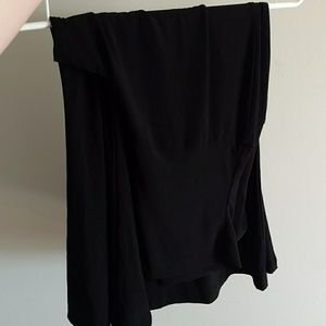 Black, flowy dress capris